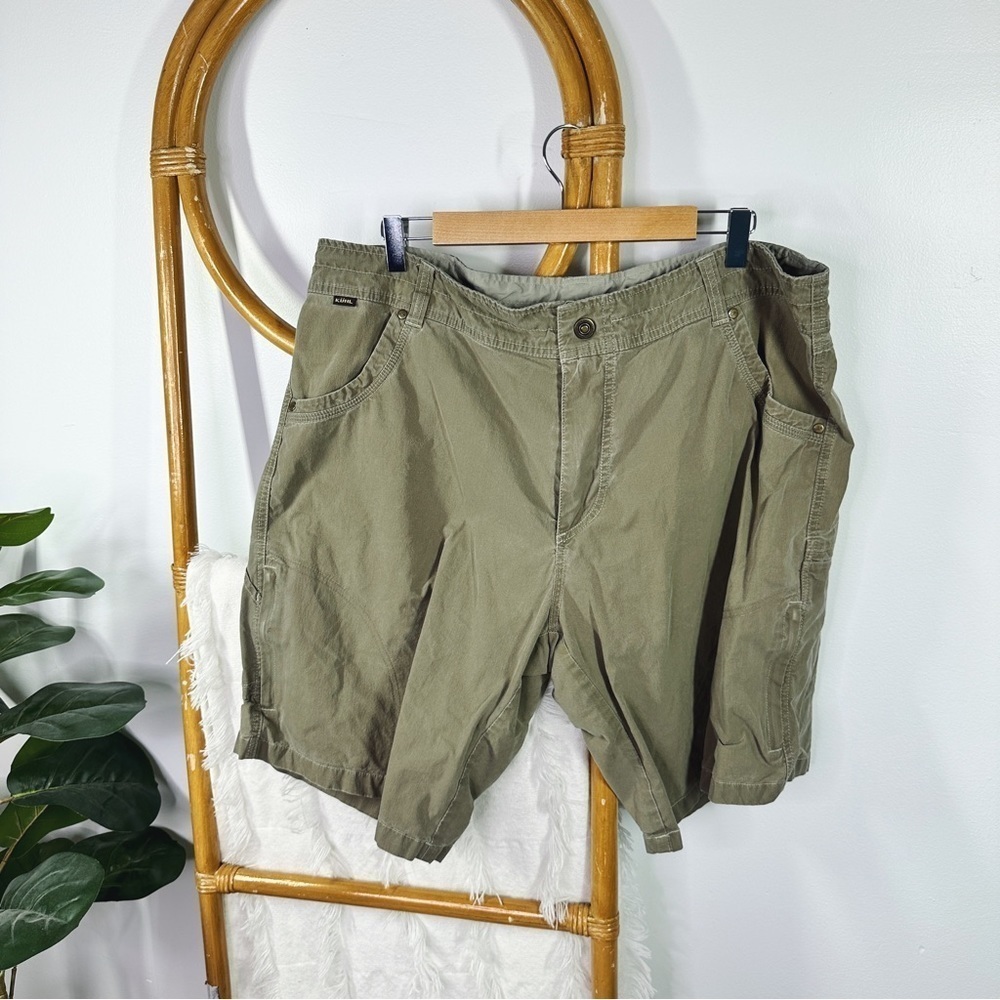 Mens Kuhl Outdoor Green Shorts sz 40
